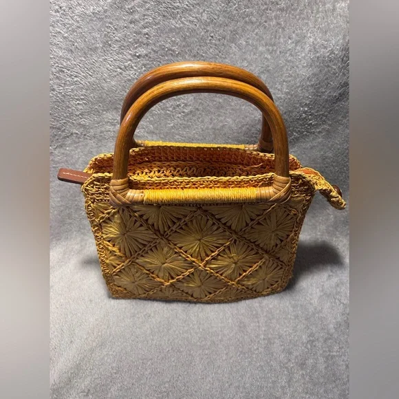 Fossil Wicker Straw Mini Tote - Picture 4 of 12